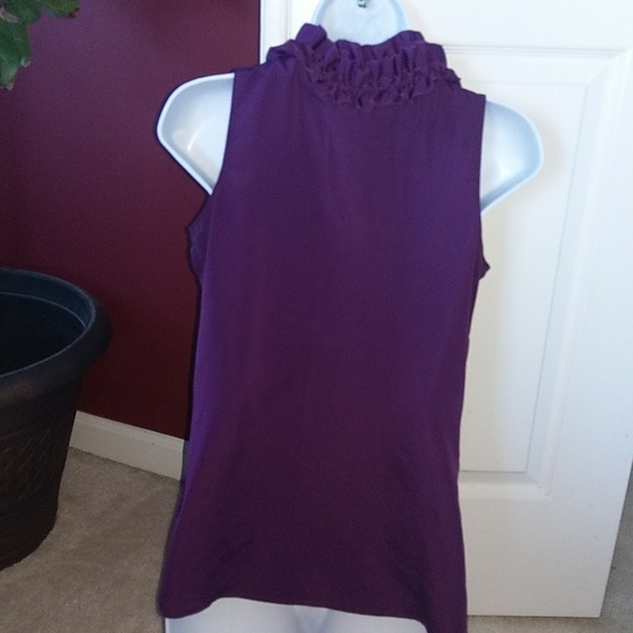 New York & Co top, sleeveless ruffle front, Size S - Picture 2 of 3